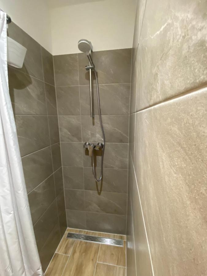 Appartement 1 mit Küche und neuem Bad, frisch saniert Friedrichskoog Exterior foto