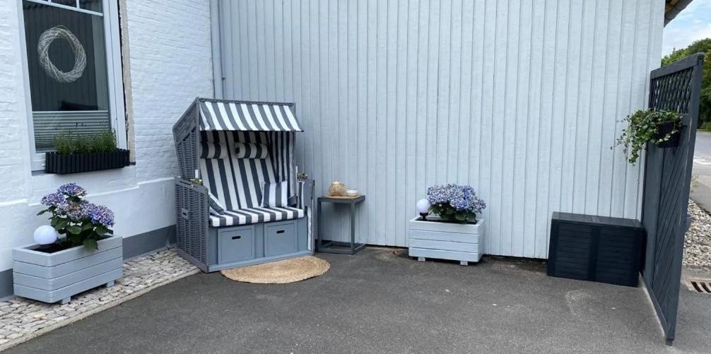 Appartement 1 mit Küche und neuem Bad, frisch saniert Friedrichskoog Exterior foto